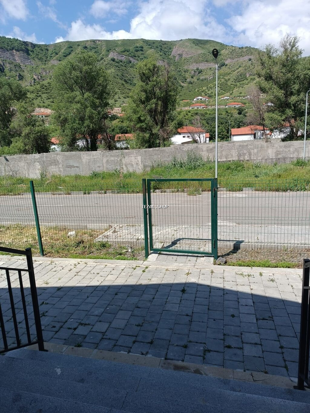 Laçın rayonu Zabux kendinde əla mənzərəli yerdə ev gündəlik kirayə - şəkil 3