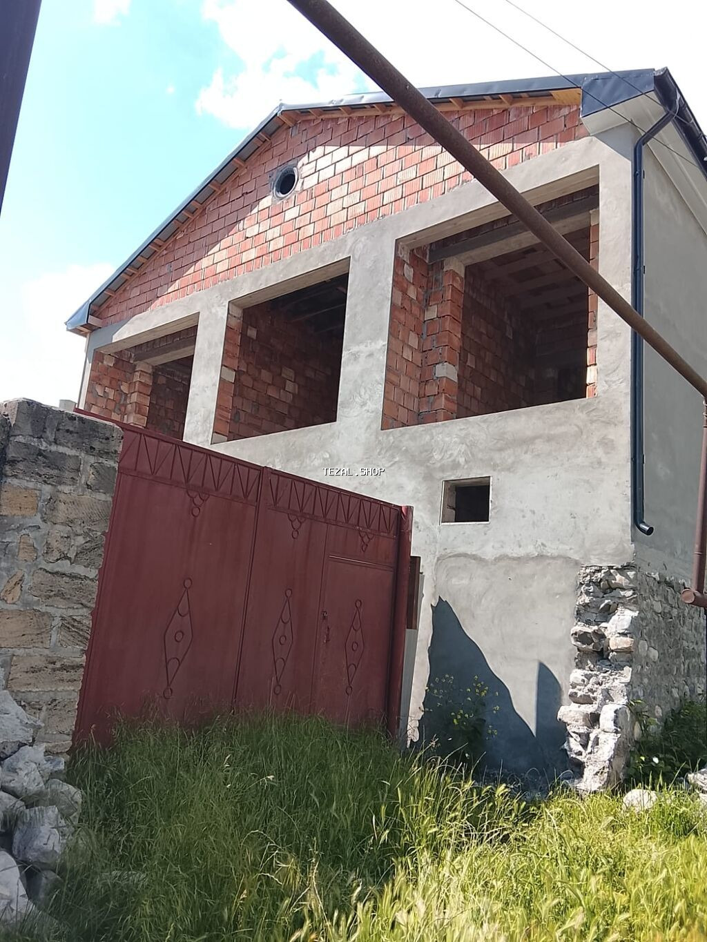 4 otaqlı, 140 kv. m, Təmirsiz