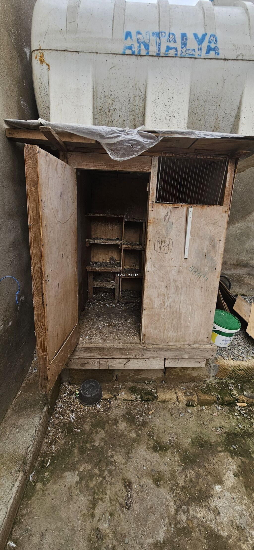 Her terefi penaplasla yığılıb ünvan masazır