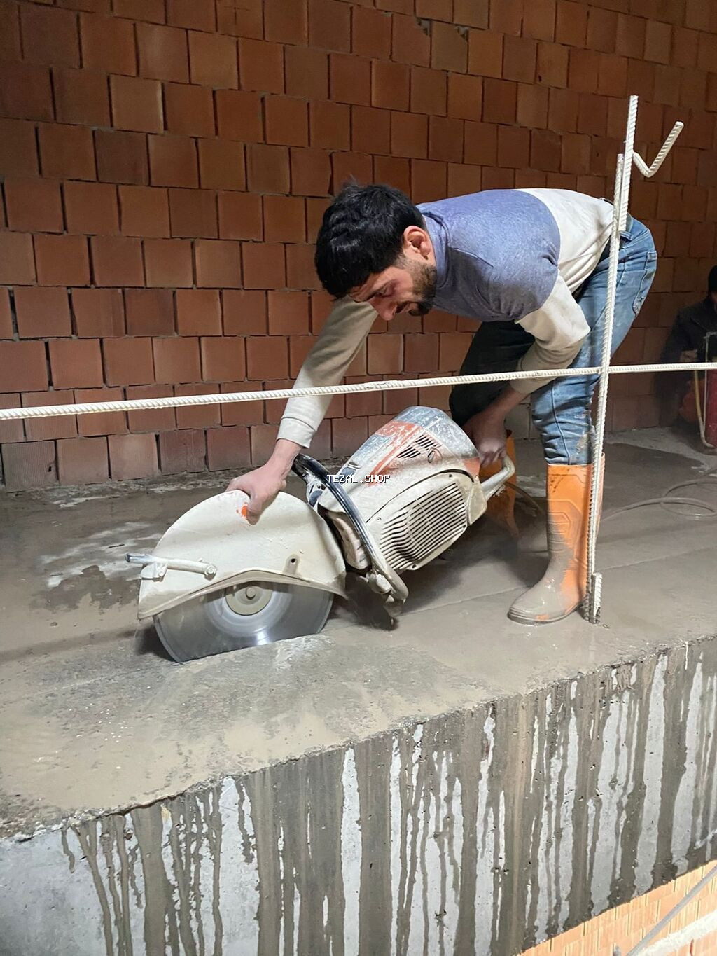 Beton kəsimi beton kəsən beton deşimi beton kəsmə deşmə Xidməti karot - şəkil 2