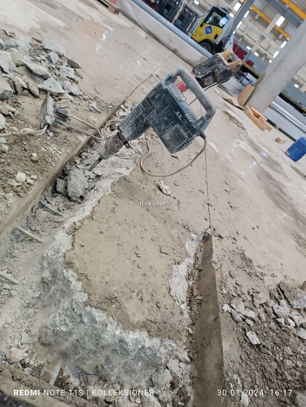 #Betonkesme #betondeşmə Beton kubik kərpic - dən kəsim deşim - şəkil 3