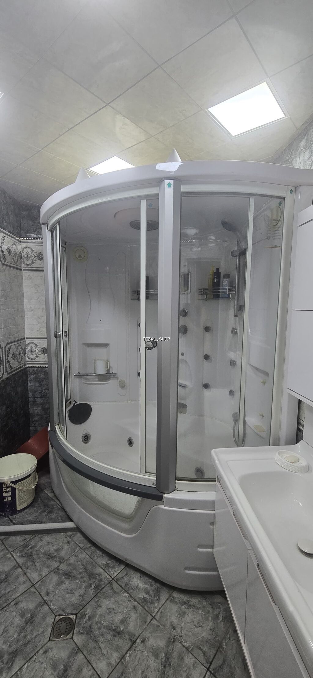 3000ne alinib caqquzi pula ehtiyac olduguna gore 1700 satilir