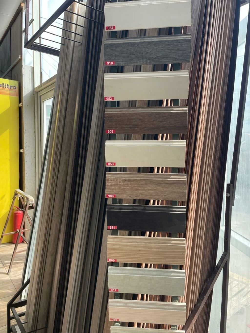 MDF və plastik plintus (divar-döşəmə hündürlüyü) kolleksiyası -