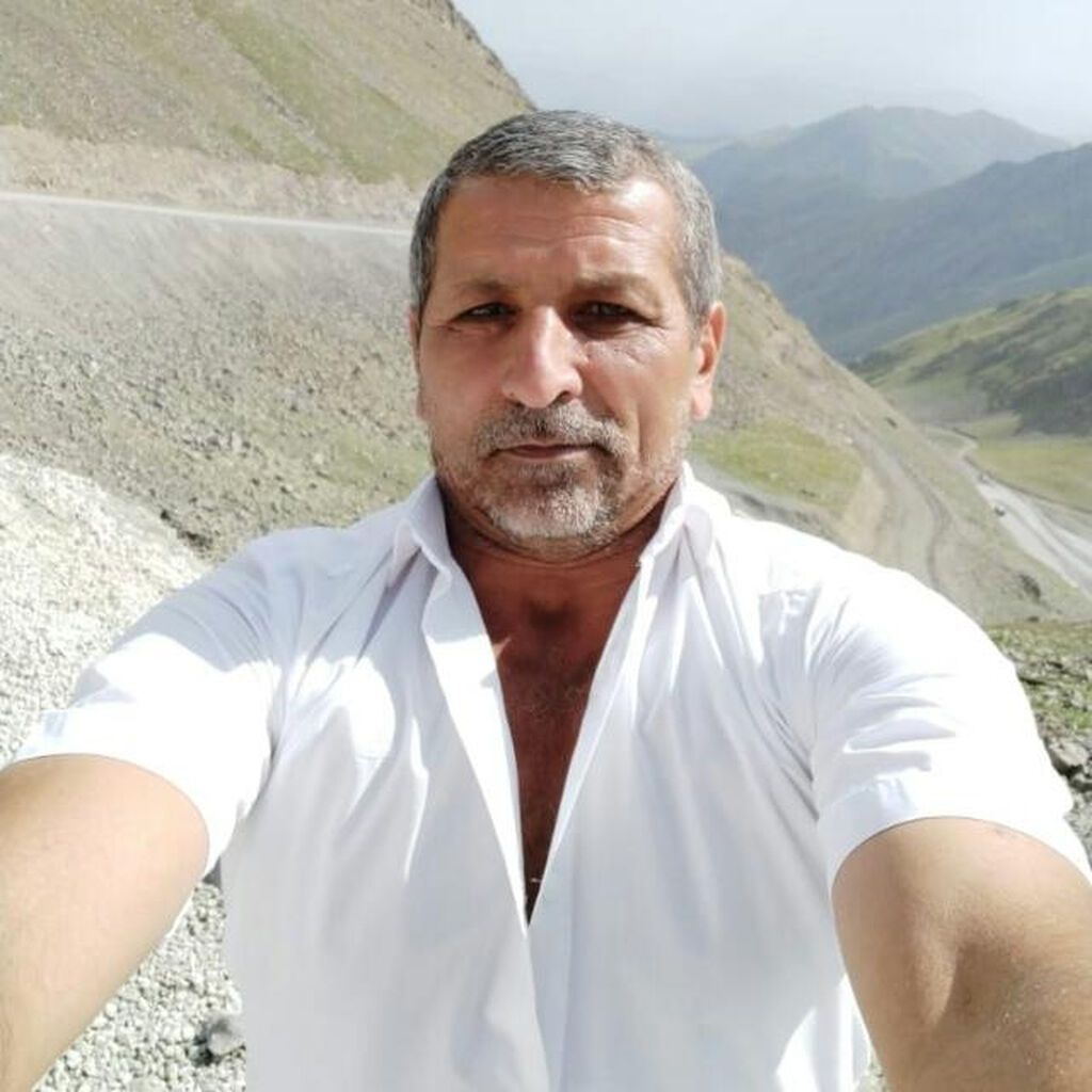 Salam özüme iş axtariram