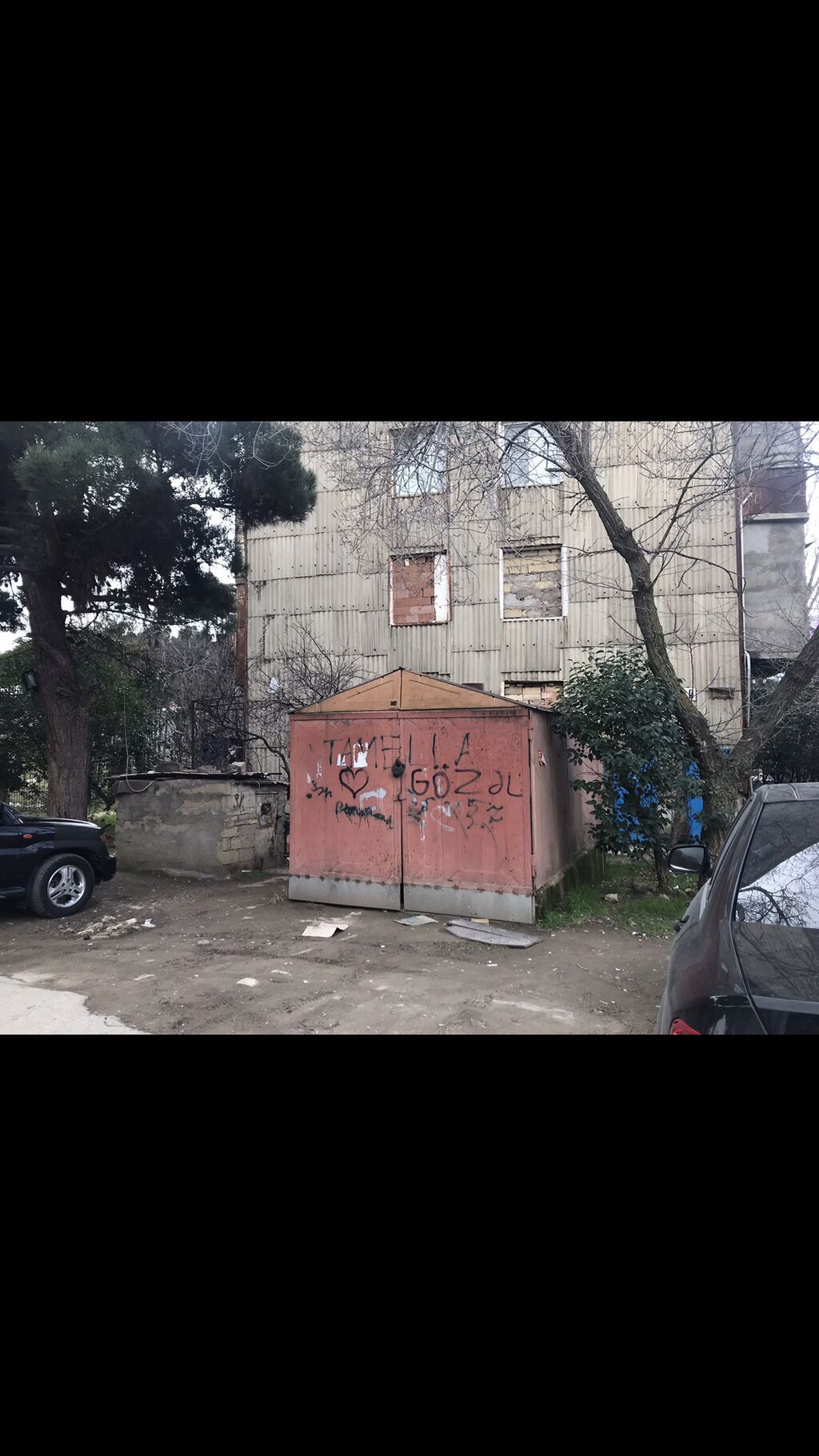 Ecemi metrosun moto ucun qaraj arendaya verilir avto dayanacaxda