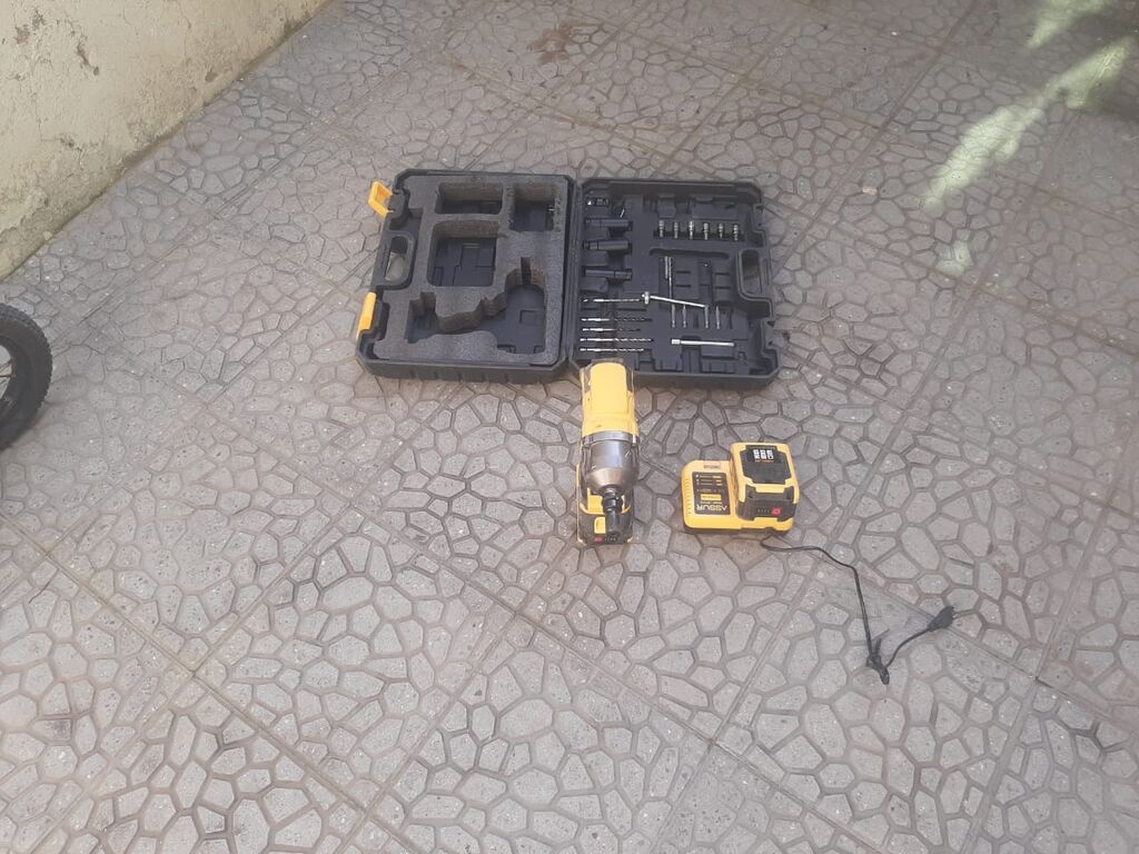 ASSUR brendli akkumulyatorlu zərbəli bolt açan + keramik/plitə kəsici