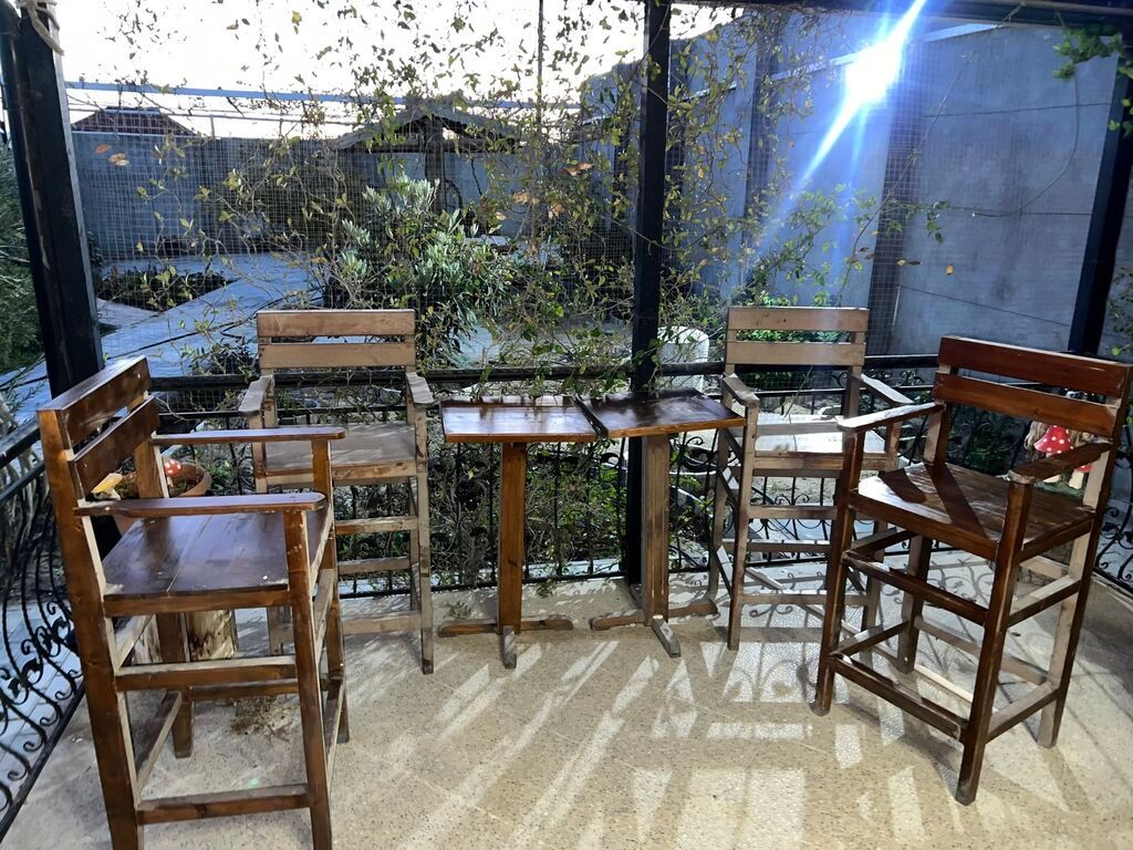 Obyekt ve bag uchun masalar ve bar. Ciddi shexsler narahat etsin