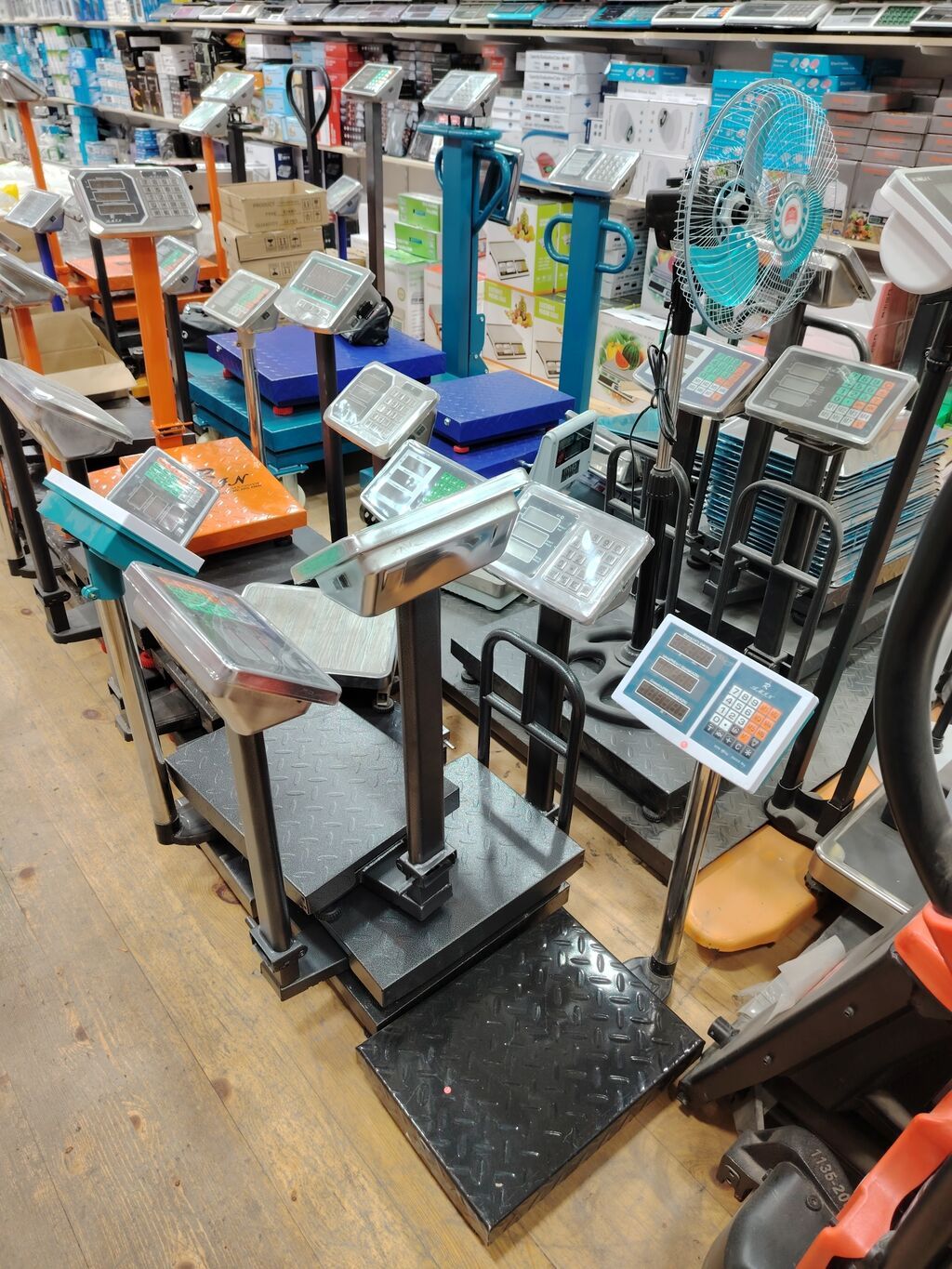 100 kq, Nağd ödəniş