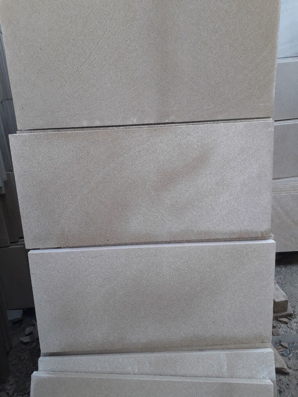 Aqlay daşların ən ucuz qiymətlərlə satışı