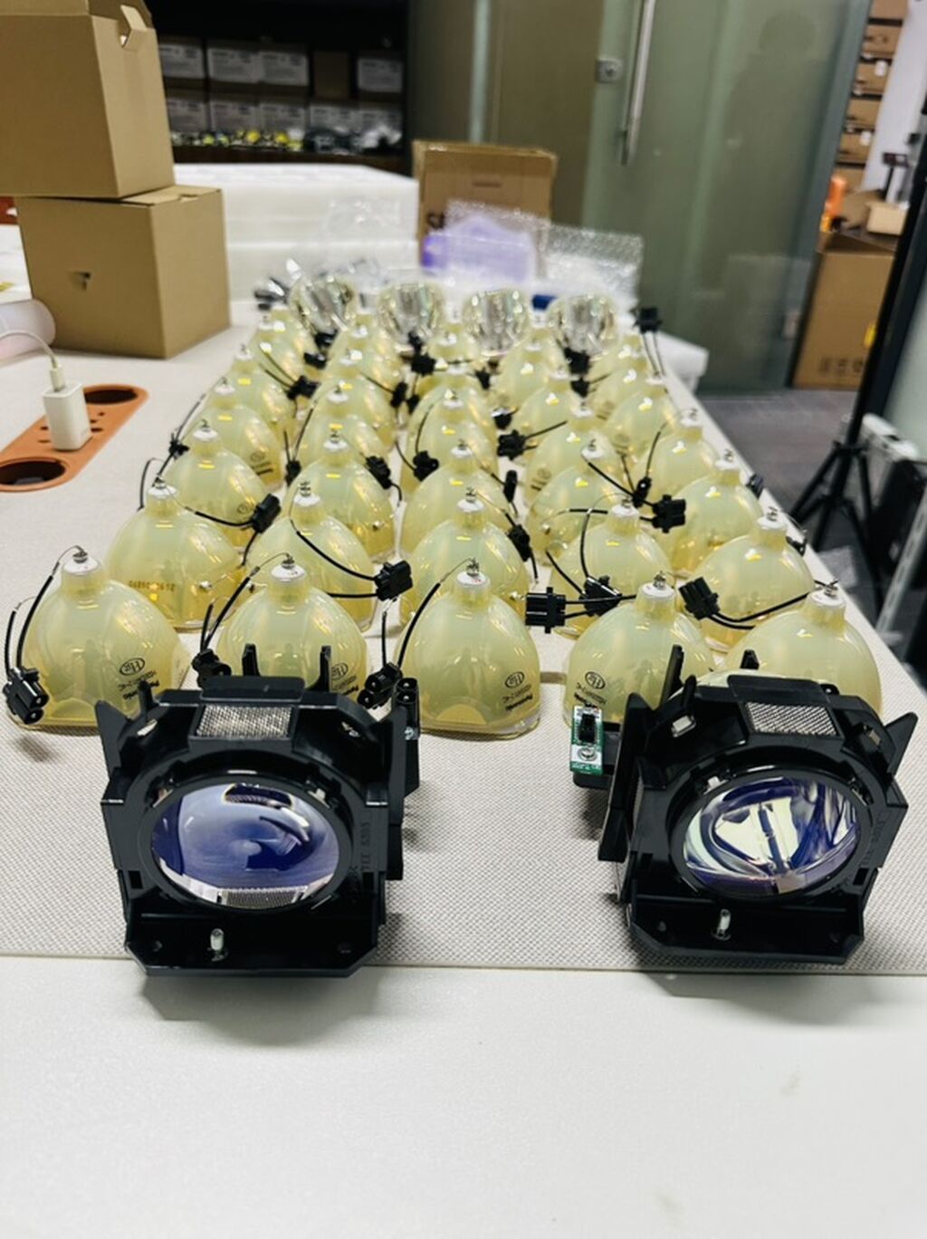 Yeni Proyektor Ödənişli çatdırılma