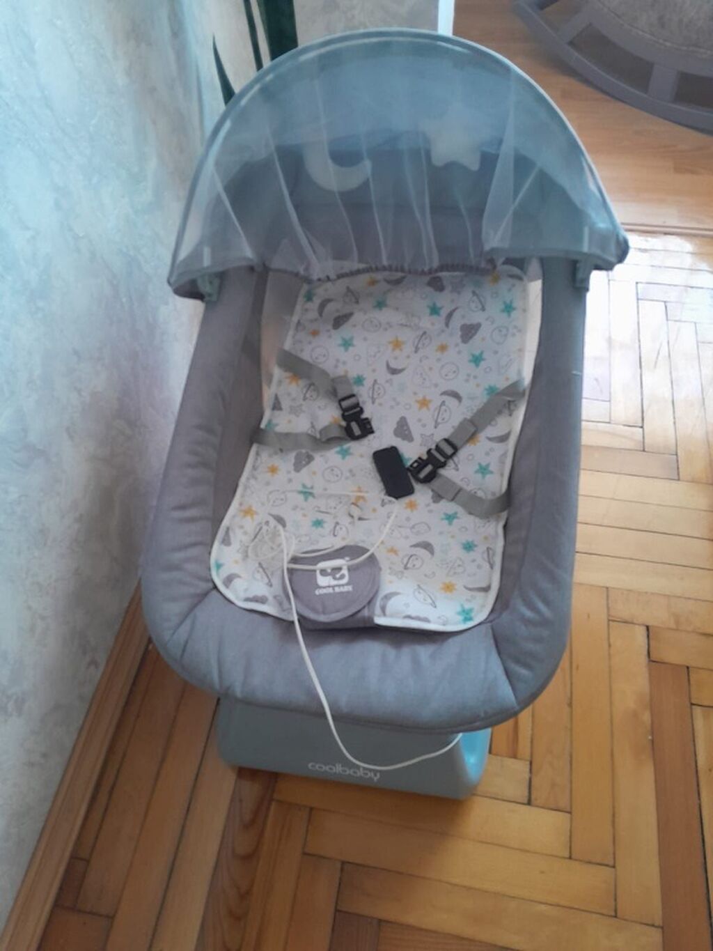 Oğlan və qız üçün, Beşik, Matras ilə, Yellənmə mexanizm ilə