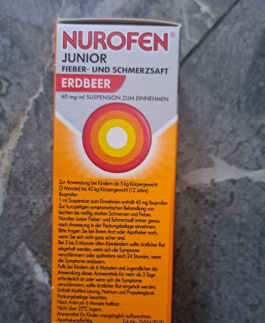 NUROFEN Junior Fieber- und Schmerzsaft – Erdbeer dadlı, 40 mg/ml içmək