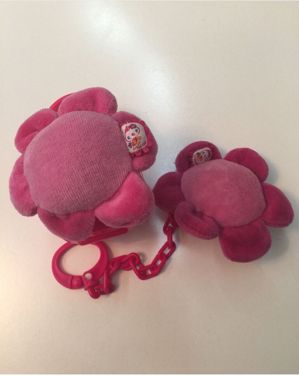 Tuc tuc firmasi. Soska ucun qutu ve soskani derjatel. Ikisi bir yerde