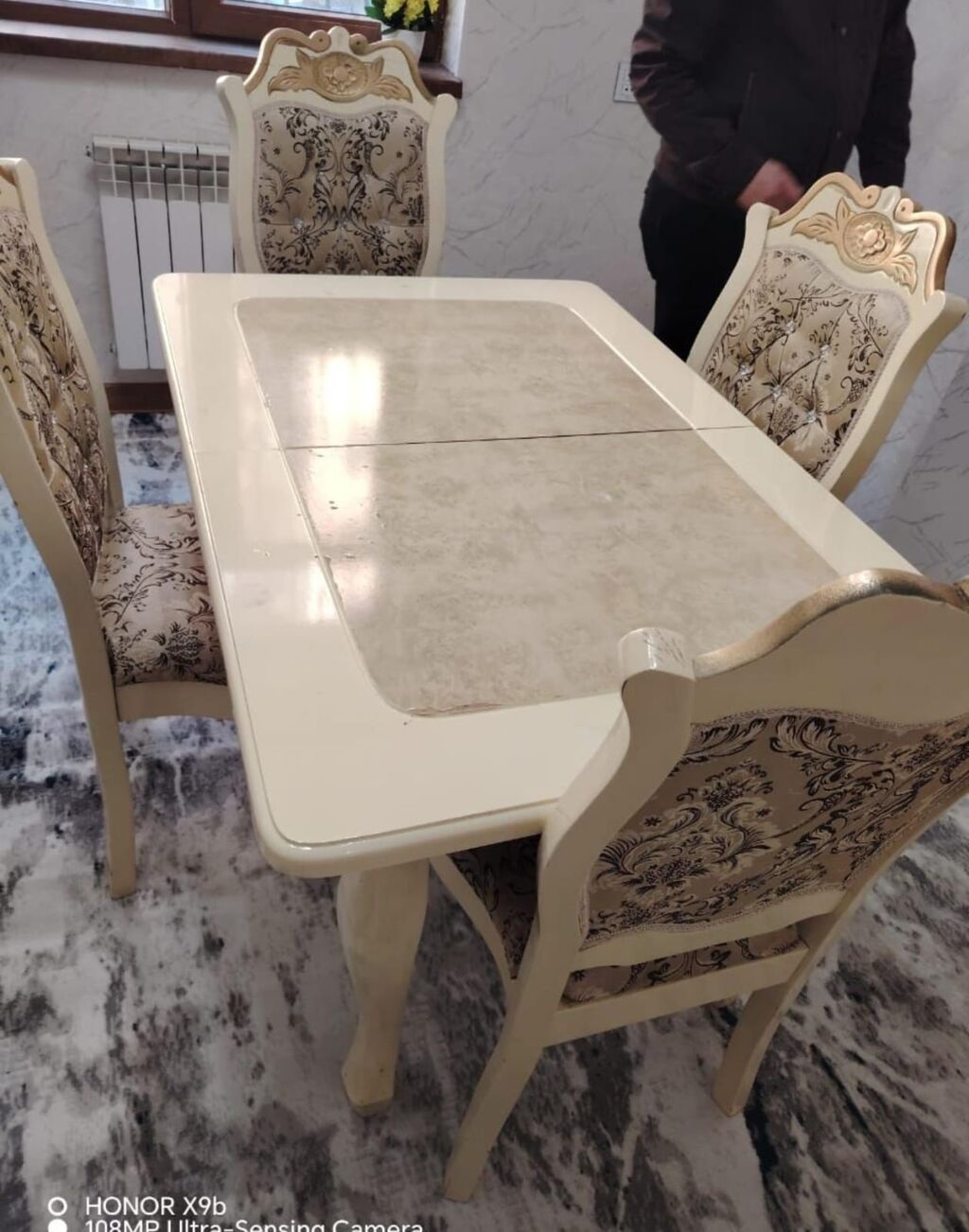 (Masa desti) yaxsi veziyyetde seliqeliislenib 6 oturacaq