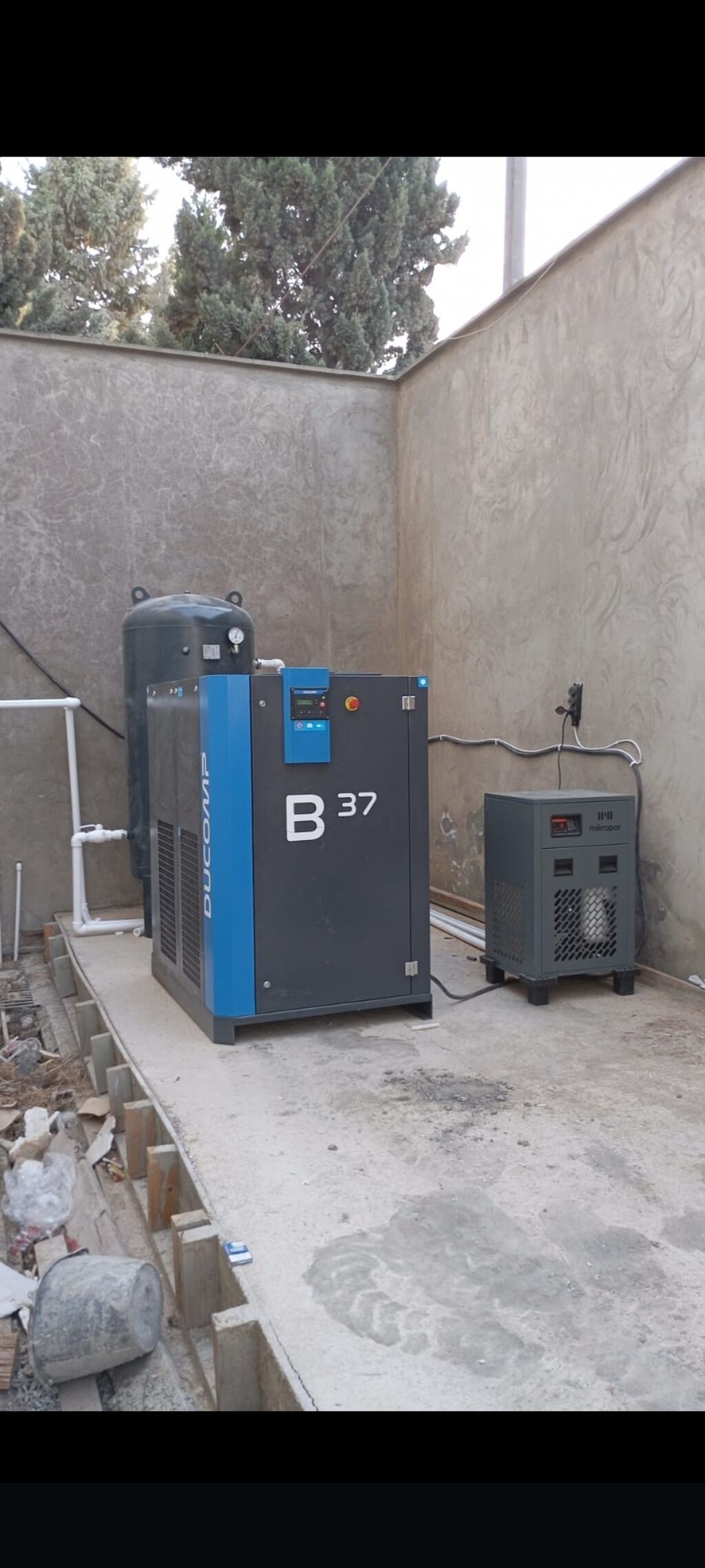DUCOMP B 37 vintli hava kompressoru sənaye tətbiqləri üçün nəzərdə