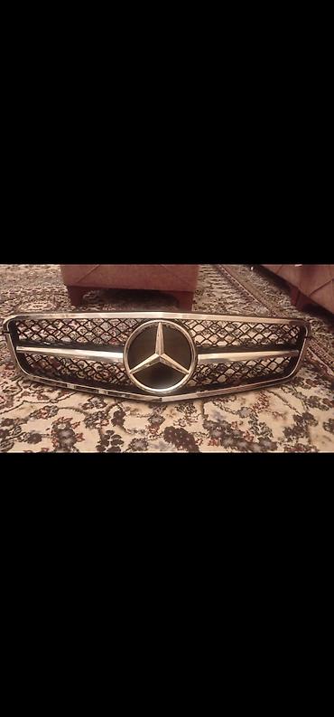 Mercedes-Benz ön radiator barmaqlığı (qri̇l) - Model uyğunluğu: W204 - şəkil 4