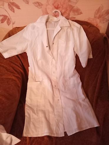 Ağ rəngli tibbi xalat dəsti - Model: klassik tibbi xalat kişi ve - şəkil 3