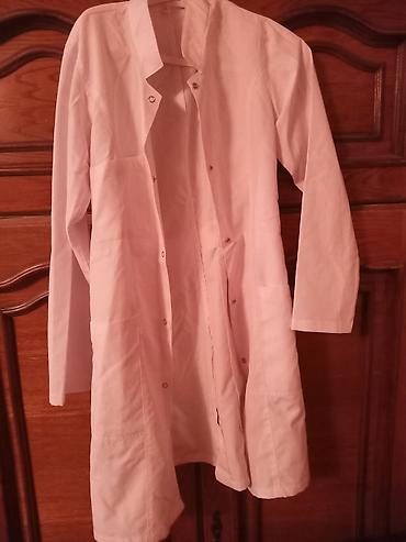 Ağ rəngli tibbi xalat dəsti - Model: klassik tibbi xalat kişi ve - şəkil 2