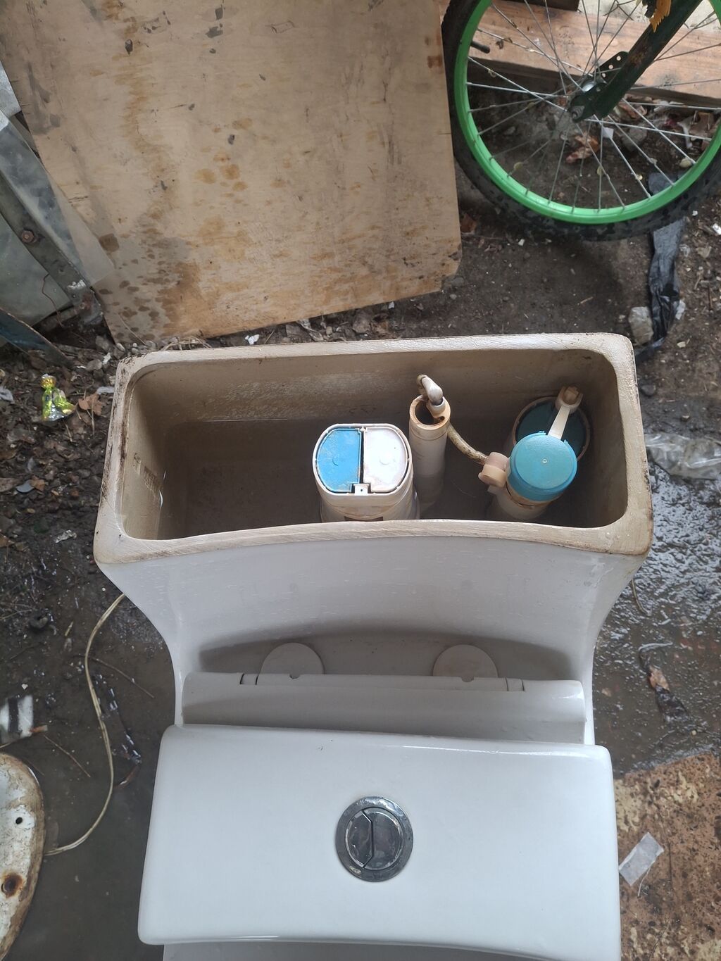 Sərfəli su qənaəti sistemli tualet kompaktı - Tip: Döşəməyə