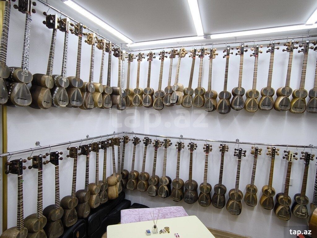 Tar və Kamançalar Rast musiqi alətləri mağazalar şəbəkəsi sizlərə