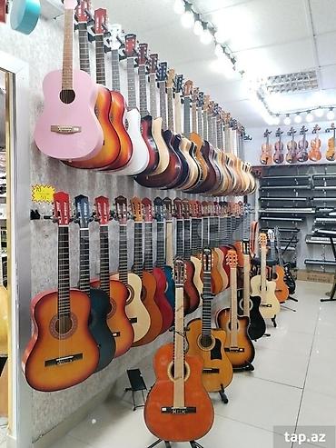 Akustik gitara, 6 sim, Yeni, Ünvandan götürmə - şəkil 2