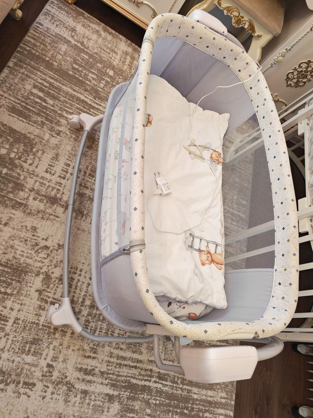 Uşaq çarpayısı musiqili və yellencekli