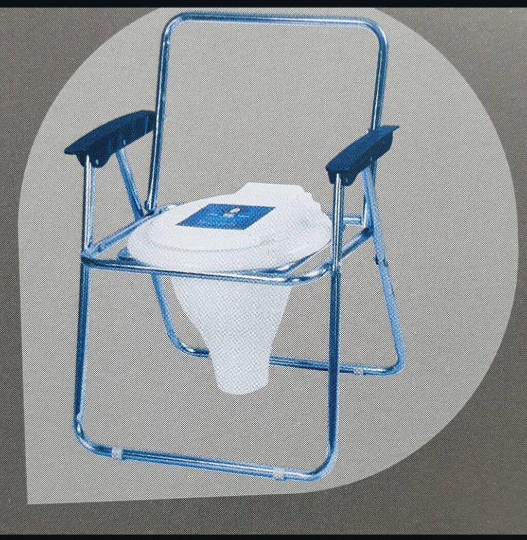 Daşınan tualet stulu (komod stul) - Qatlanan metal karkas: yüngül və