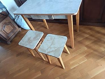 Mətbəx üçün kompakt stol və iki taburet dəsti Sovetdən Qalma Təmiz - şəkil 3