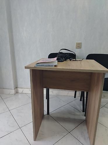 Resepşn, Kvadrat masa - şəkil 5