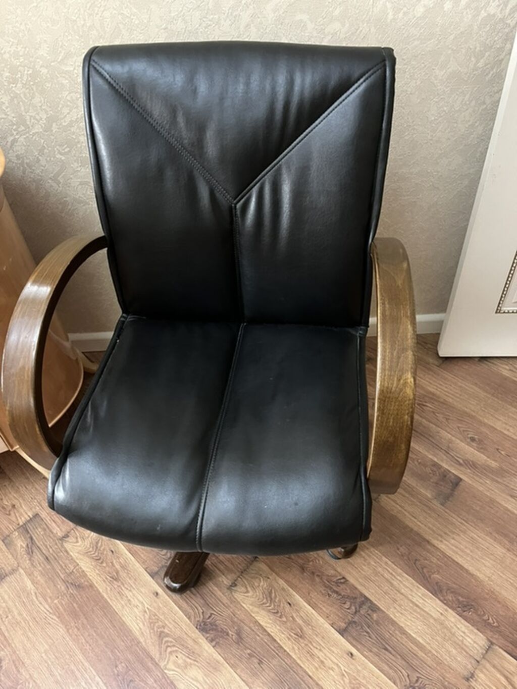 Təkərsiz, Qolları tənzimlənmir, Süni dəri