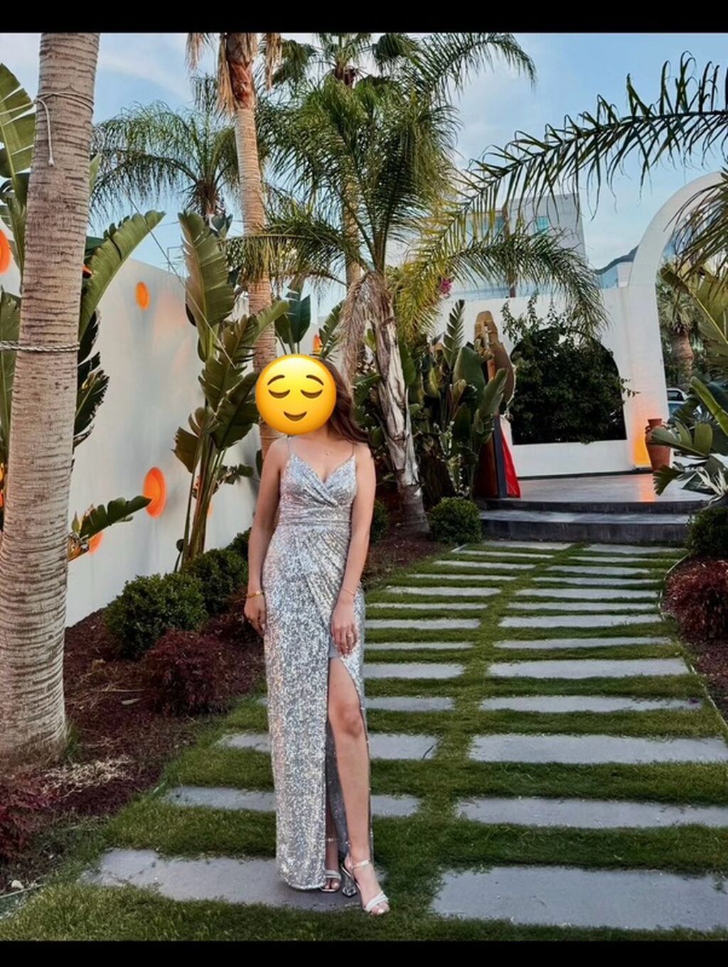 Bir defe ostifade olunub S M razmere uyğundur ela veziyyetdedi Gümüşü