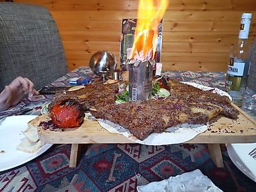 Salam Atlı Restorana ofsiyant xanım teləb olunur işində diqqəti - şəkil 4