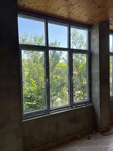 Ağ rəngli plastik pəncərəler 1kv 55 manat qapılar 90 manat - şəkil 2