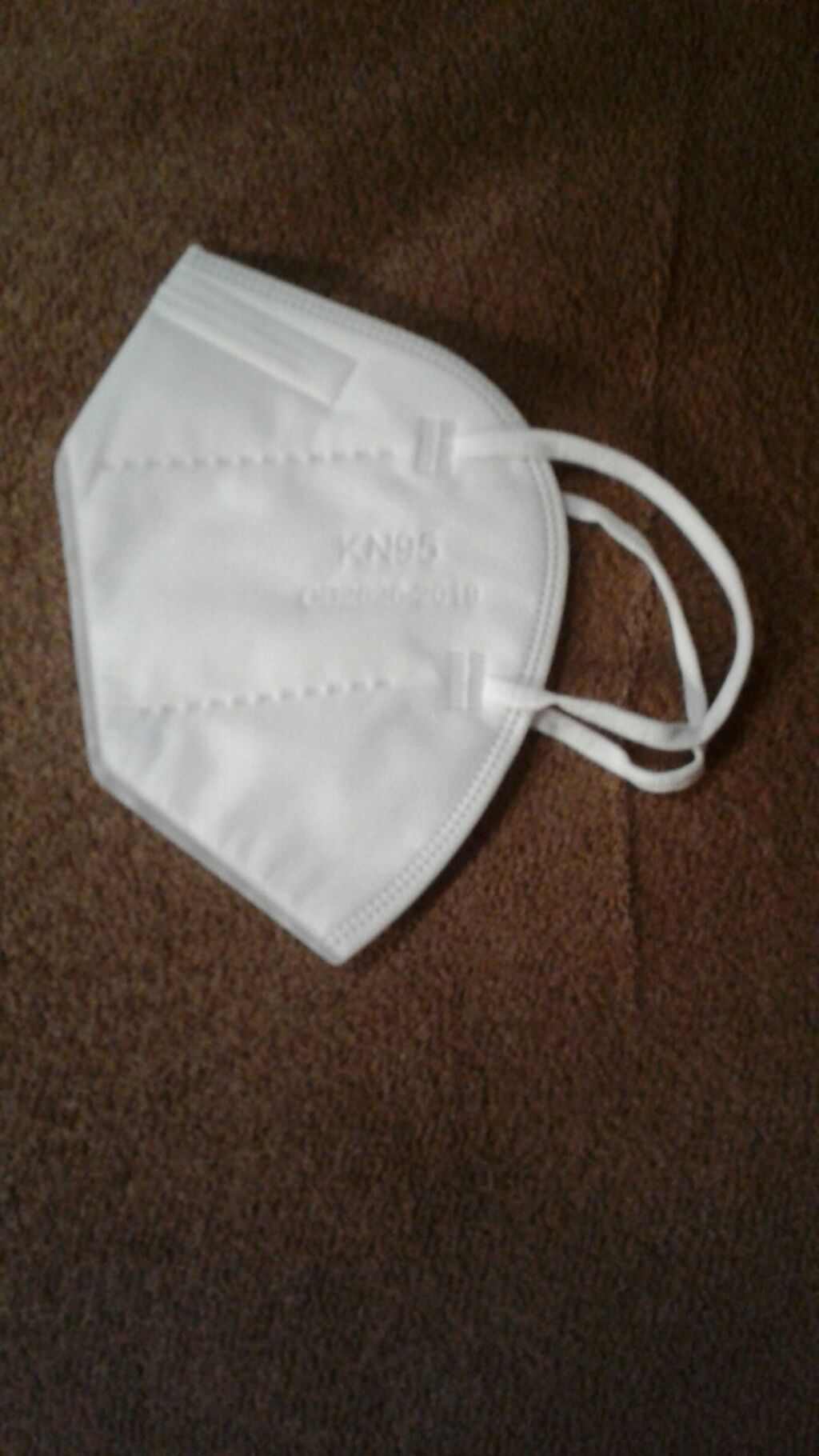 Kn 95 maskasi satılır tezedi qiymetii 1 ededi 0.50 qepik tund goy