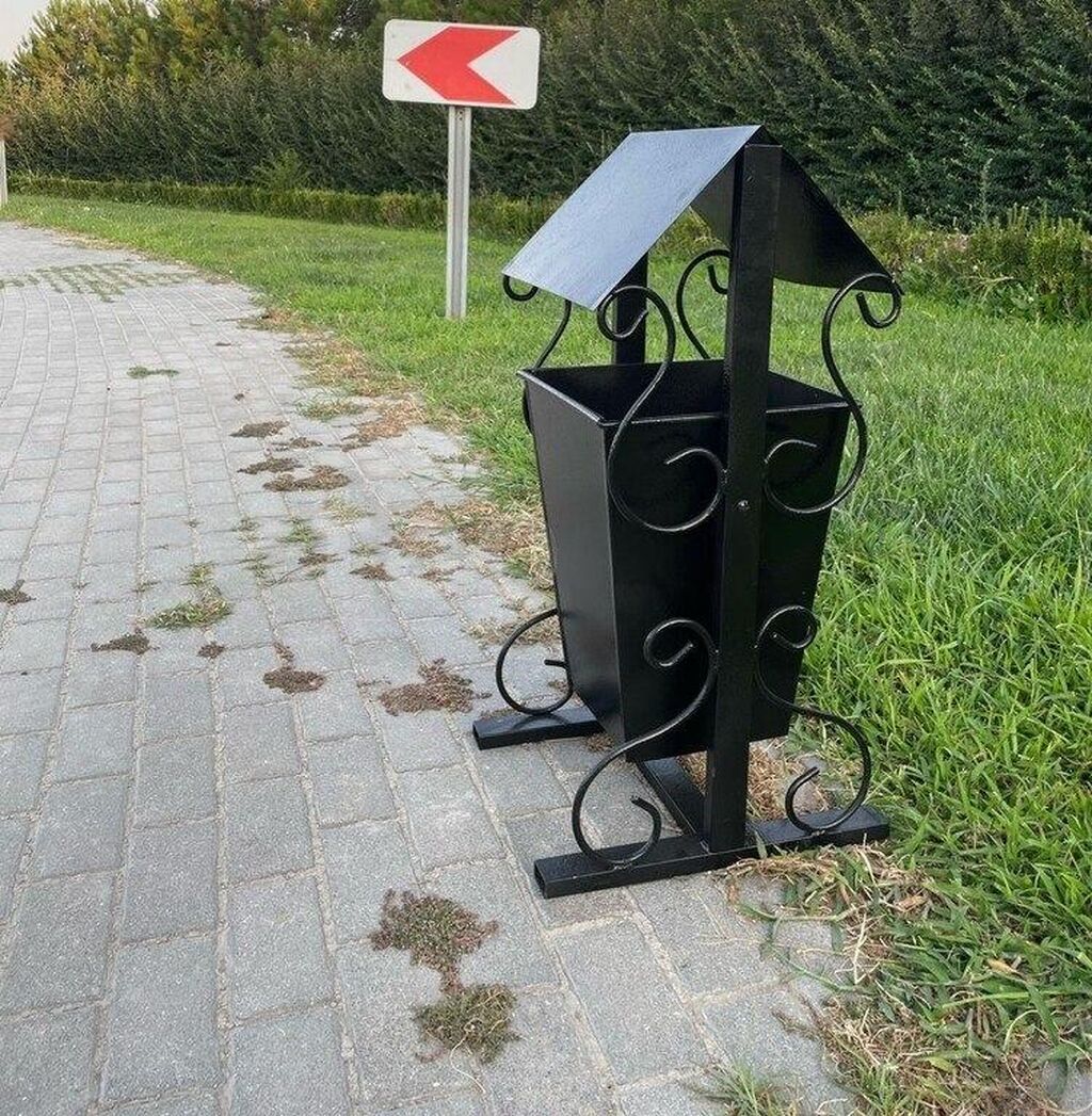 Dəmir zibil qabıDəmir zibilqabı 2 Bu növ zibilqabları möhkəmliyi