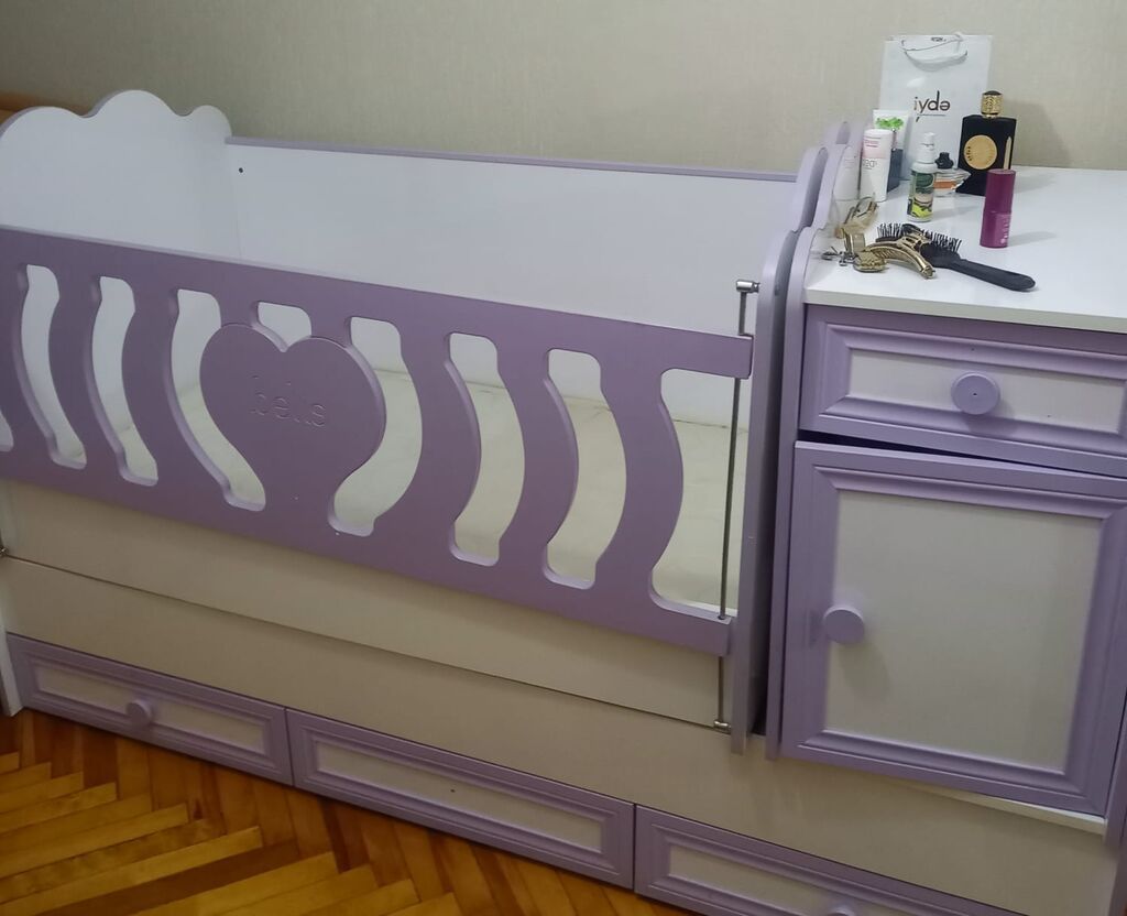 Oğlan və qız üçün, İşlənmiş, Dördbucaq, Beşik, Dəst ilə, Matras ilə, Yellənmə mexanizm ilə