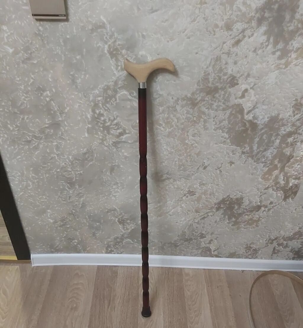 Taxta gəzinti əsası - Material: tam taxta gövdə, təbii ağacdan