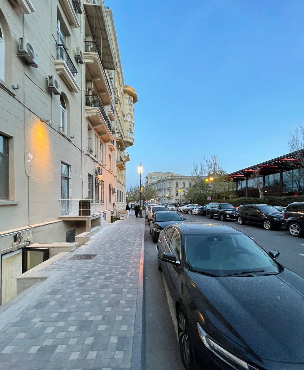 Azneftde Funklyorla uzuze Cinar restoranla uzuze Ofis veya her cur