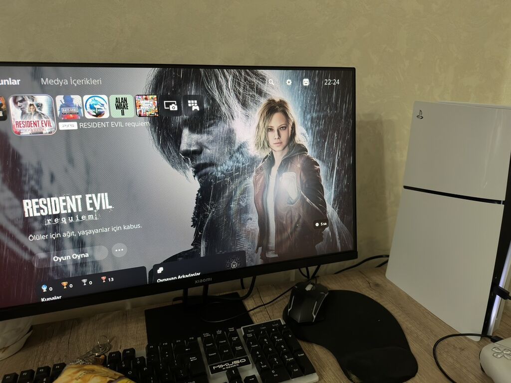 Ideal veziyyetdedir 5-6 aydirki alinib az istifade olunub PlayStation