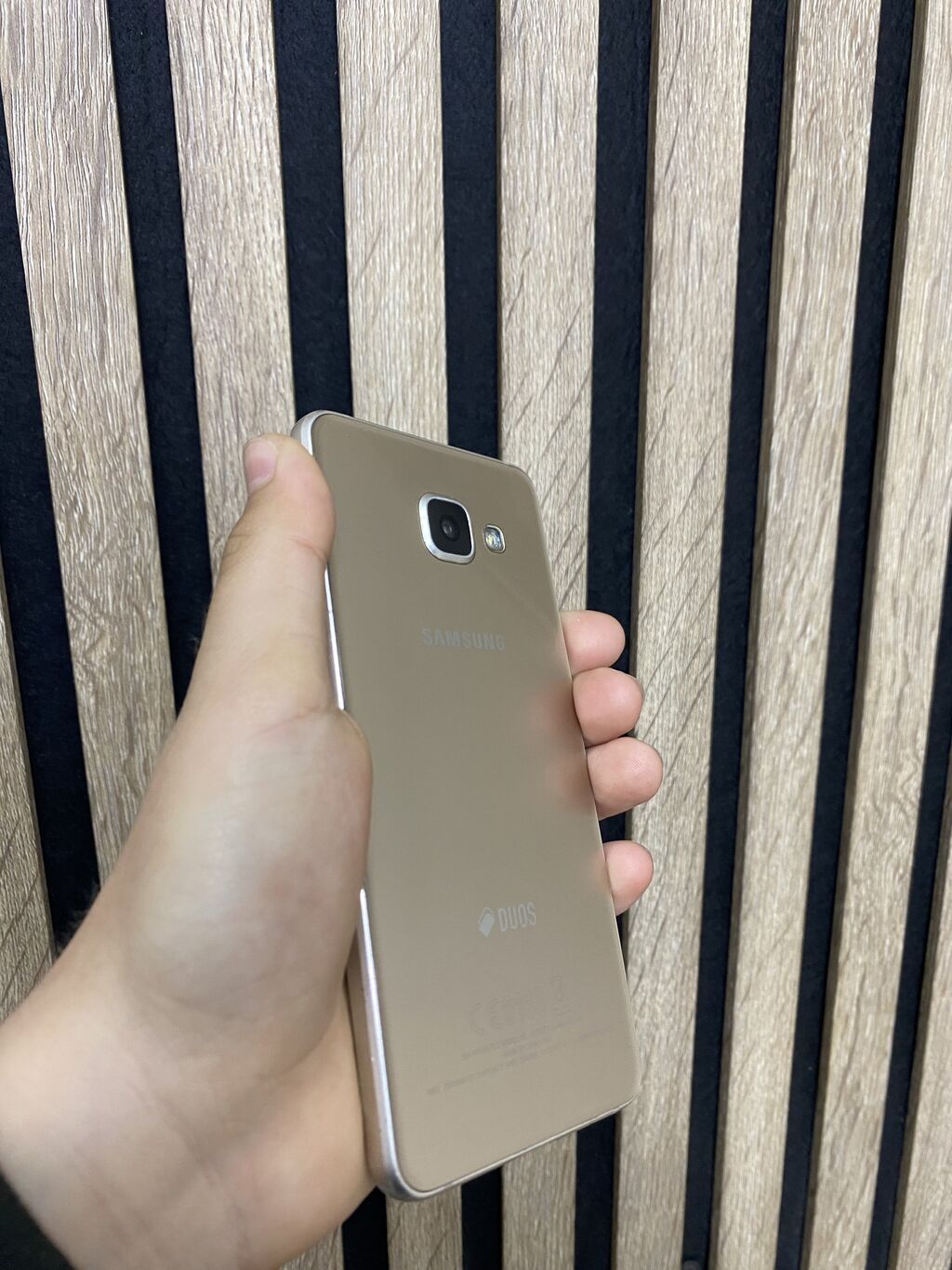 Samsung Galaxy A3 2016, 16 GB