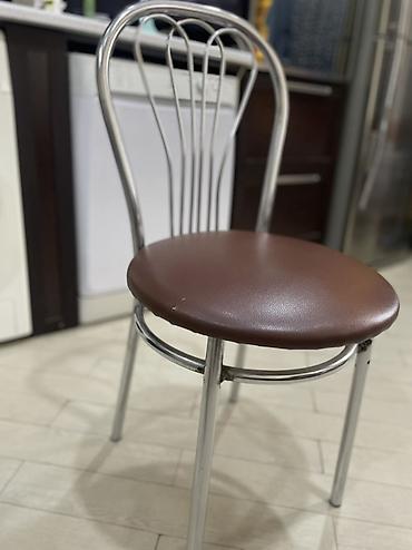 Mətbəx üçün, İşlənmiş, Açılmayan, Dördbucaq masa, 2 stul - şəkil 5