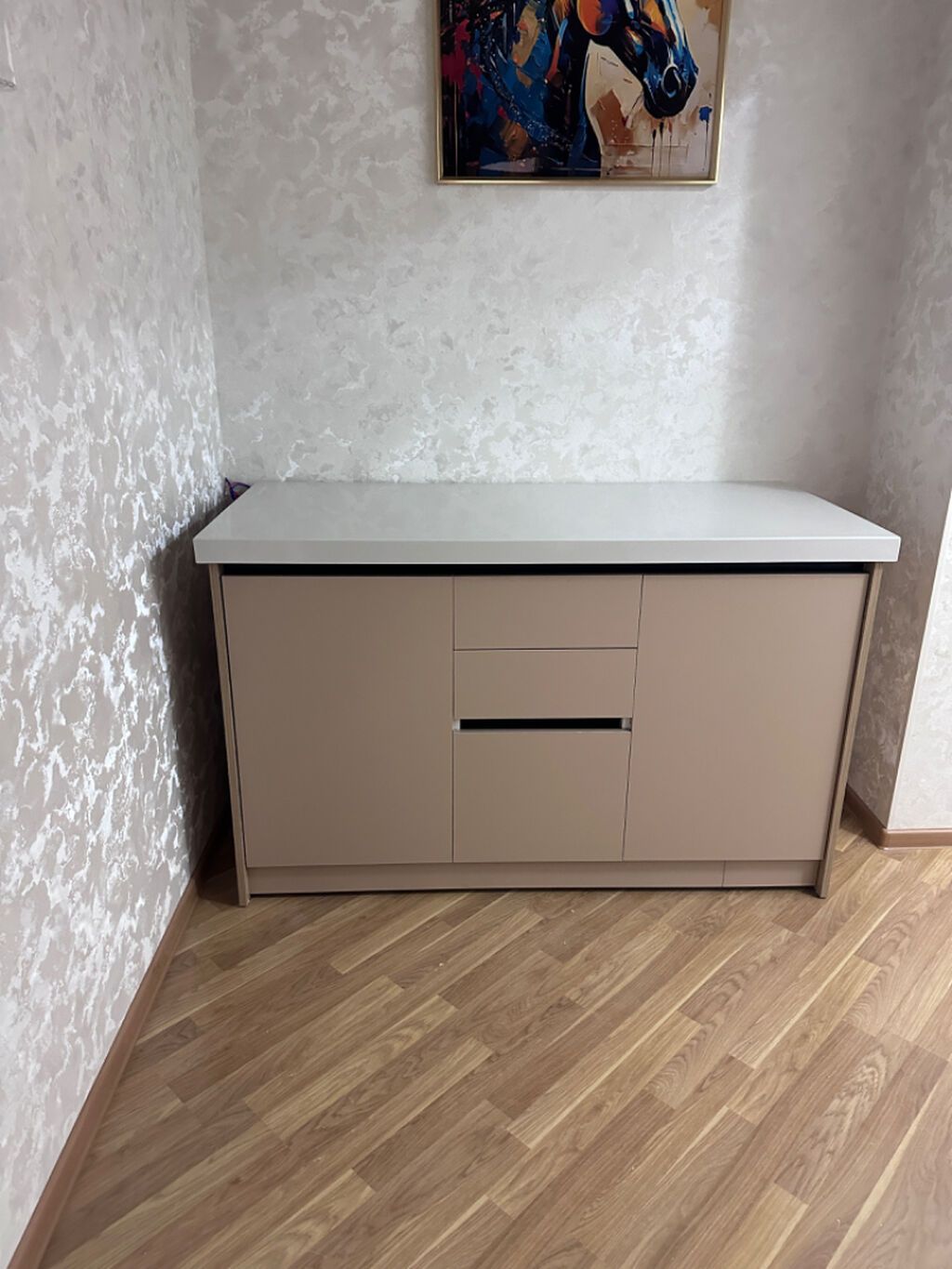 Mətbəx masası, Yeni, Mərmər