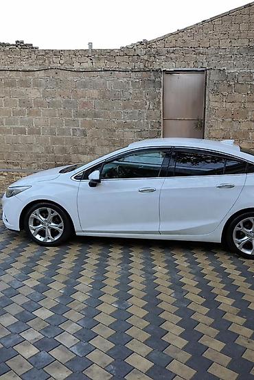 Chevrolet Cruze: 1.4 l | 2017 il 187000 km Sedan - şəkil 4