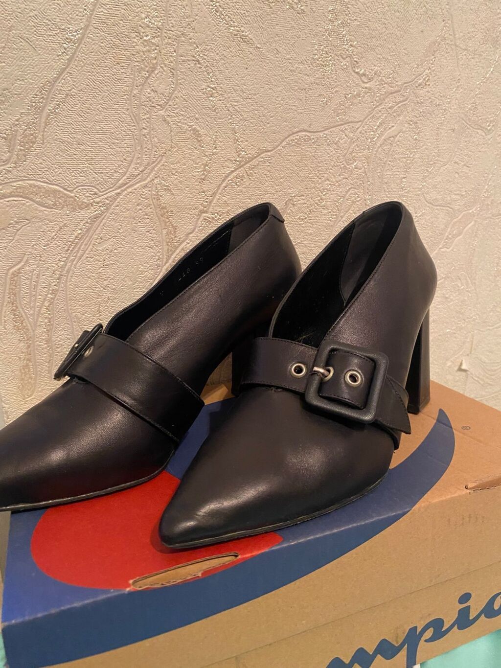 Tuflilər, Ölçü: 38.5, rəng - Qara, Yeni