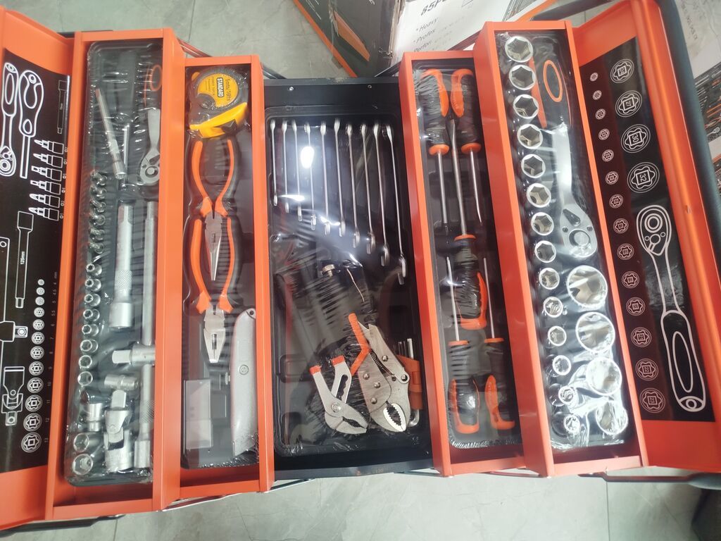 Peşəkar universal alət dəsti – çoxsəviyyəli metal alət qutusunda