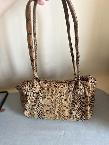 Əla bəziyyətdədir.Misirdən alinib.Tebii piton dərisidir.Köçlə əlaqədar - şəkil 2