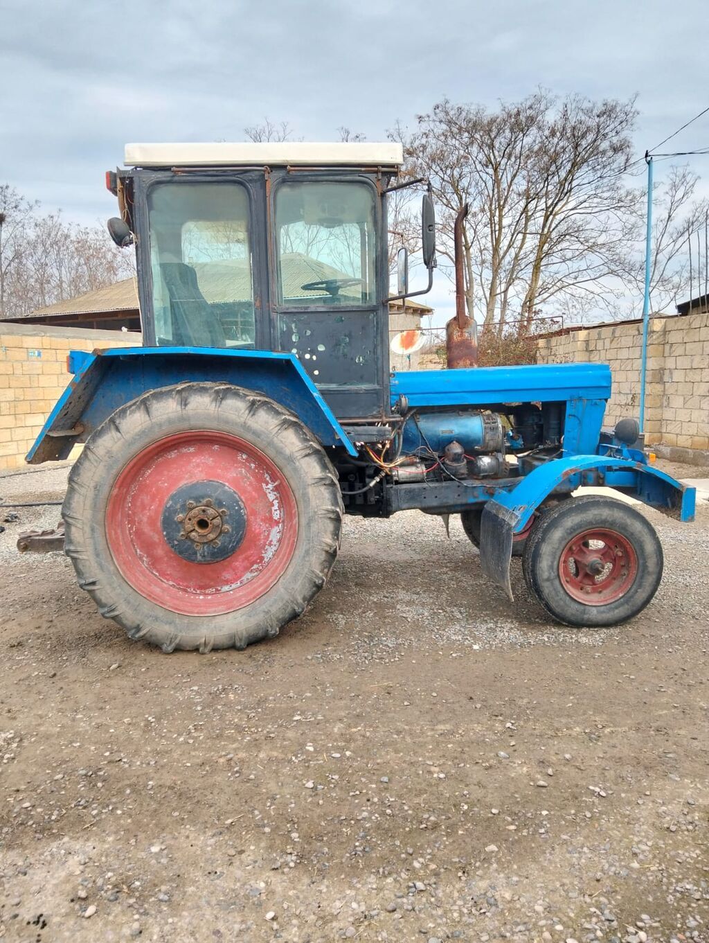 T-28 model 1992-ci il Traktor+ 2 Laped və dırmığ ilə biryerdə satılır