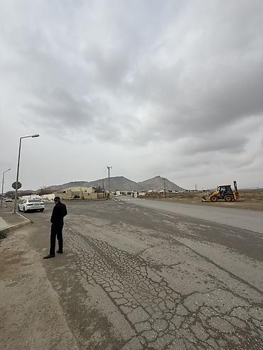 2 terefden giris, qapali heyet,muhafize.Lökabatana yaxın erazi - şəkil 3