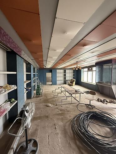 2 terefden giris, qapali heyet,muhafize.Lökabatana yaxın erazi - şəkil 4