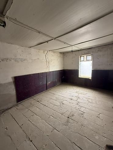 2 terefden giris, qapali heyet,muhafize.Lökabatana yaxın erazi - şəkil 5